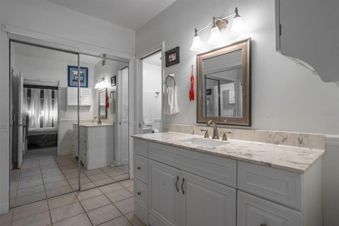 Condo in Clearwater, Florida, 2 bedrooms  № 1680311 - photo 12