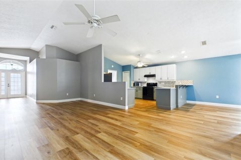Villa ou maison à louer à New Port Richey, Floride: 3 chambres, 146.69 m2 № 2114218 - photo 6
