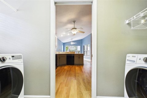 Villa ou maison à louer à New Port Richey, Floride: 3 chambres, 146.69 m2 № 2114218 - photo 15