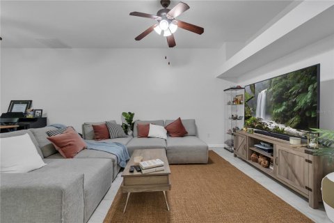 Townhouse in Kissimmee, Florida 2 bedrooms, 140.47 sq.m. № 1879739 - photo 13