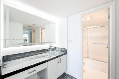 Copropriété à vendre à Aventura, Floride: 2 chambres, 107.49 m2 № 1951300 - photo 28