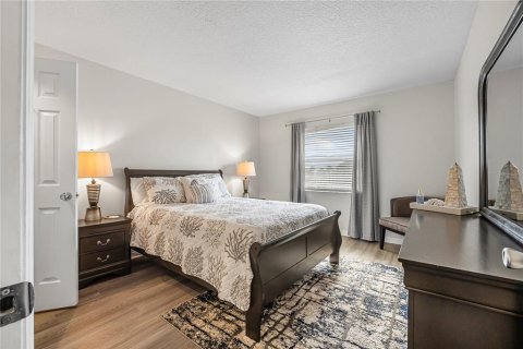 Condo in Daytona Beach, Florida, 2 bedrooms № 2202216 - photo 10