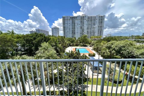 Купить кондоминиум в Авентура, Флорида 2 спальни, 113.34м2, № 1936453 - фото 23