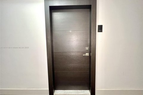 Купить кондоминиум в Авентура, Флорида 2 спальни, 113.34м2, № 1936453 - фото 13