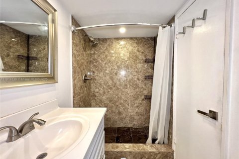 Купить кондоминиум в Авентура, Флорида 2 спальни, 113.34м2, № 1936453 - фото 12
