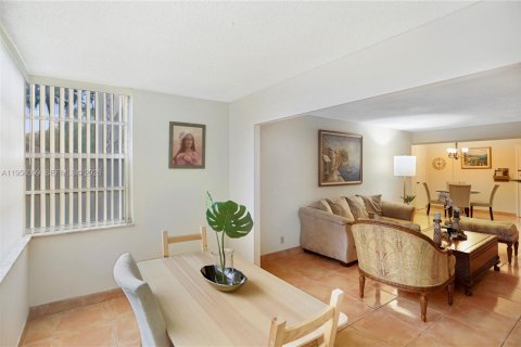 Condominio en venta en Plantation, Florida, 2 dormitorios, 97.92 m2 № 2017478 - foto 27