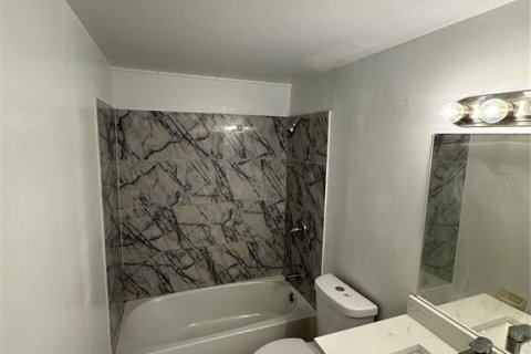 Casa en alquiler en Tampa, Florida, 3 dormitorios, 121.33 m2 № 1724009 - foto 7