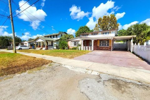 Casa en alquiler en Tampa, Florida, 3 dormitorios, 121.33 m2 № 1724009 - foto 1