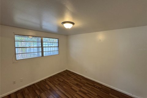 Casa en alquiler en Tampa, Florida, 3 dormitorios, 121.33 m2 № 1724009 - foto 8