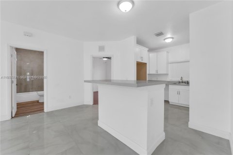 Casa en venta en Deerfield Beach, Florida, 4 dormitorios № 1995567 - foto 6