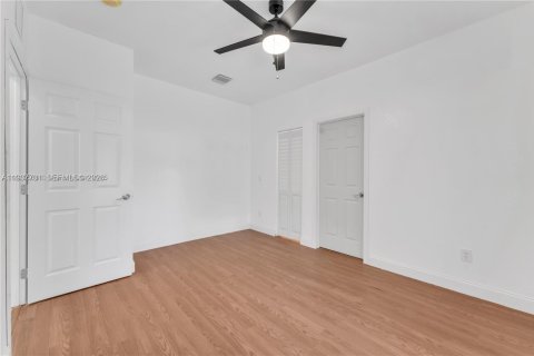 Casa en venta en Deerfield Beach, Florida, 4 dormitorios № 1995567 - foto 3