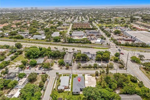 Casa en Deerfield Beach, Florida 4 dormitorios № 1995567