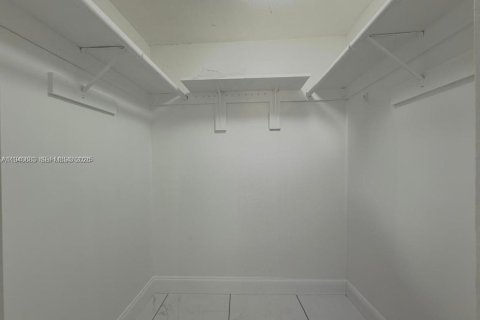 Copropriété à vendre à Davie, Floride: 2 chambres, 102.19 m2 № 1997983 - photo 13