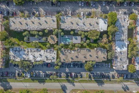 Copropriété à vendre à Davie, Floride: 2 chambres, 102.19 m2 № 1997983 - photo 19