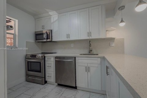 Copropriété à vendre à Davie, Floride: 2 chambres, 102.19 m2 № 1997983 - photo 5