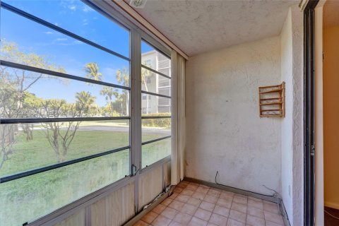 Condominio en venta en North Lauderdale, Florida, 2 dormitorios, 92.9 m2 № 1993612 - foto 30