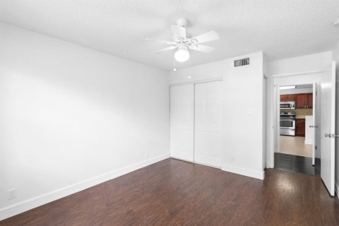 Copropriété à vendre à Coral Springs, Floride: 2 chambres, 103.49 m2 № 2084417 - photo 13