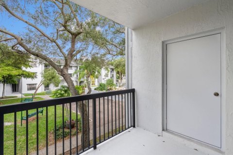 Copropriété à vendre à Coral Springs, Floride: 2 chambres, 103.49 m2 № 2084417 - photo 17