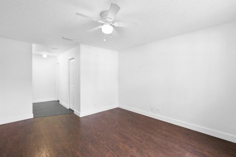 Copropriété à vendre à Coral Springs, Floride: 2 chambres, 103.49 m2 № 2084417 - photo 9