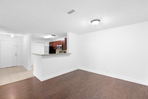 Copropriété à vendre à Coral Springs, Floride: 2 chambres, 103.49 m2 № 2084417 - photo 6