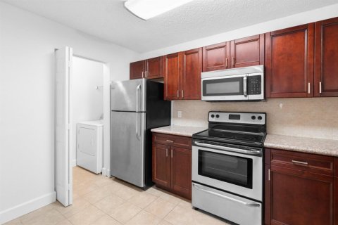 Copropriété à vendre à Coral Springs, Floride: 2 chambres, 103.49 m2 № 2084417 - photo 2