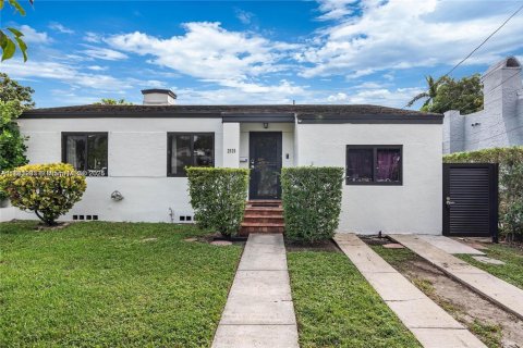 Immobilier commercial à louer à Miami, Floride: 1 chambre, 23.23 m2 № 1924490 - photo 2