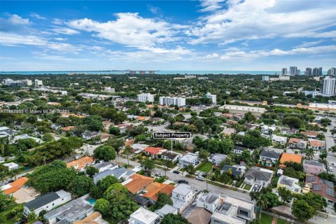 Immobilier commercial à louer à Miami, Floride: 1 chambre, 23.23 m2 № 1924490 - photo 4
