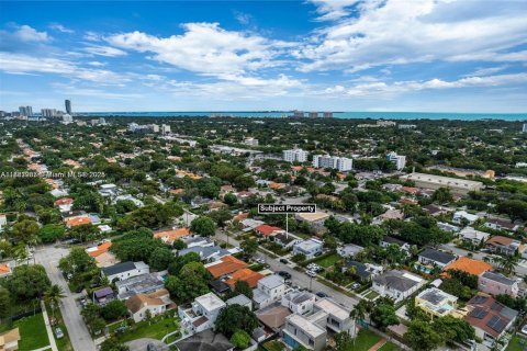 Immobilier commercial à louer à Miami, Floride: 1 chambre, 23.23 m2 № 1924490 - photo 6