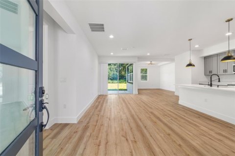 House in Ocala, Florida 3 bedrooms, 139.35 sq.m. № 1885909 - photo 6