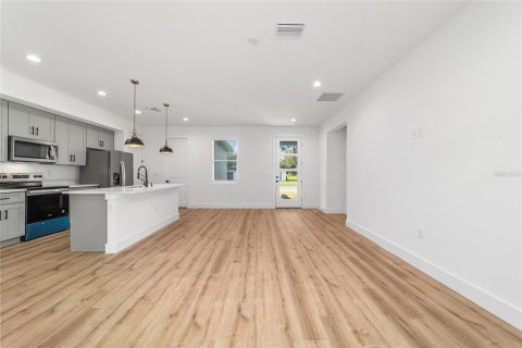 House in Ocala, Florida 3 bedrooms, 139.35 sq.m. № 1885909 - photo 10
