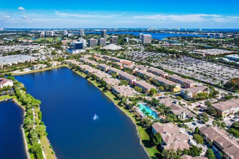 Touwnhouse à louer à West Palm Beach, Floride: 2 chambres, 126.07 m2 № 2390222 - photo 4