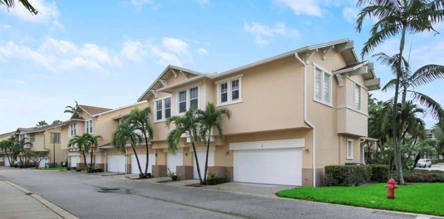 Touwnhouse à West Palm Beach, Floride 2 chambres, 126.07 m2 № 2390222