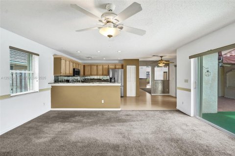 Villa ou maison à vendre à Davie, Floride: 4 chambres, 218.32 m2 № 2087358 - photo 13