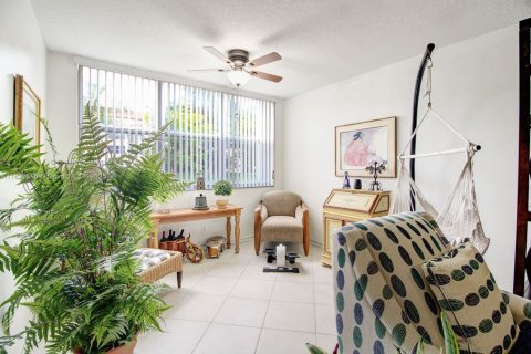 Copropriété à vendre à Sunrise, Floride: 2 chambres, 104.98 m2 № 1979721 - photo 4