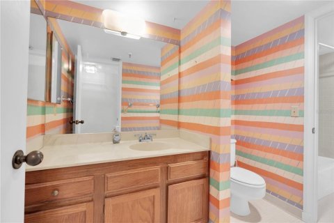 Condo in Gulfport, Florida, 3 bedrooms № 2316763 - photo 24