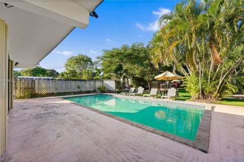 Villa ou maison à vendre à Hollywood, Floride: 4 chambres, 197.97 m2 № 1997499 - photo 28