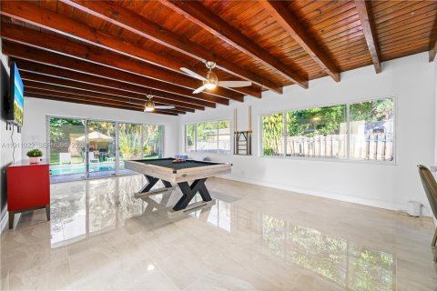 Villa ou maison à vendre à Hollywood, Floride: 4 chambres, 197.97 m2 № 1997499 - photo 10