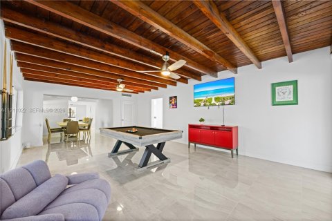 Villa ou maison à vendre à Hollywood, Floride: 4 chambres, 197.97 m2 № 1997499 - photo 9