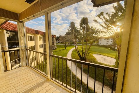 Купить кондоминиум в Пемброк-Пайнс, Флорида 2 спальни, 97.55м2, № 2010802 - фото 18