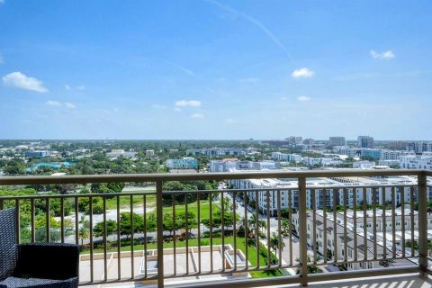 Condominio en alquiler en Sarasota, Florida, 2 dormitorios, 137.87 m2 № 1334567 - foto 2