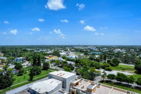 Condominio en alquiler en Sarasota, Florida, 2 dormitorios, 137.87 m2 № 1334567 - foto 7