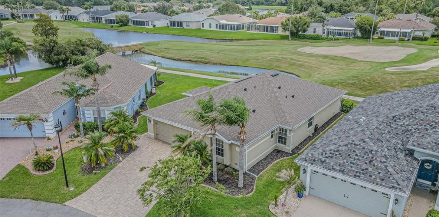 Casa en San Antonio, Florida 3 dormitorios, 163.69 m2 № 2225972