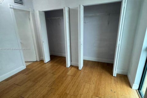 Снять в аренду кондоминиум в Майами, Флорида 2 спальни, 83.43м2, № 1926546 - фото 6