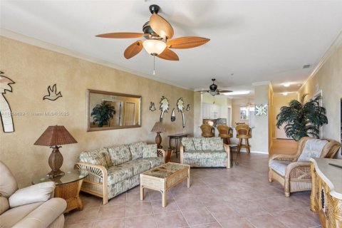 Copropriété à vendre à Fort Myers, Floride: 2 chambres, 130.99 m2 № 1887198 - photo 5