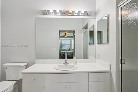 Copropriété à vendre à Fort Myers, Floride: 2 chambres, 130.99 m2 № 1887198 - photo 12