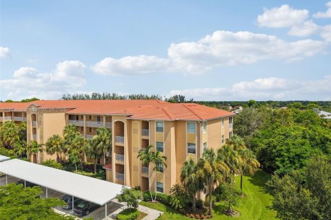 Copropriété à vendre à Fort Myers, Floride: 2 chambres, 130.99 m2 № 1887198 - photo 20