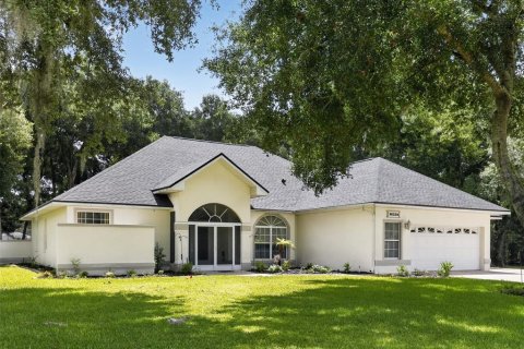 House in Fruitland Park, Florida 3 bedrooms, 193.7 sq.m. № 2196527
