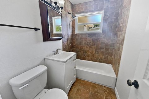 Casa en venta en Tampa, Florida, 3 dormitorios, 110.55 m2 № 1785366 - foto 14