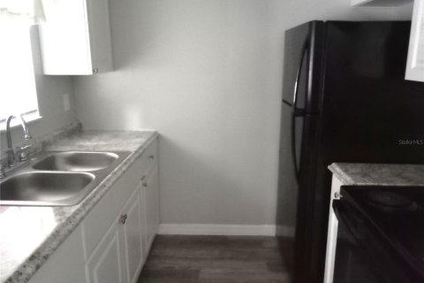 Condominio en alquiler en Daytona Beach, Florida, 2 dormitorios, 74.32 m2 № 1912994 - foto 3