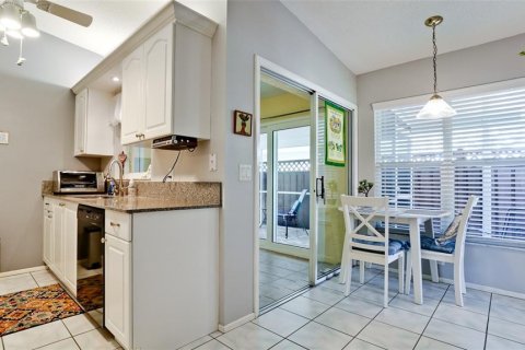 Condo in Bradenton, Florida, 2 bedrooms  № 1414175 - photo 9
